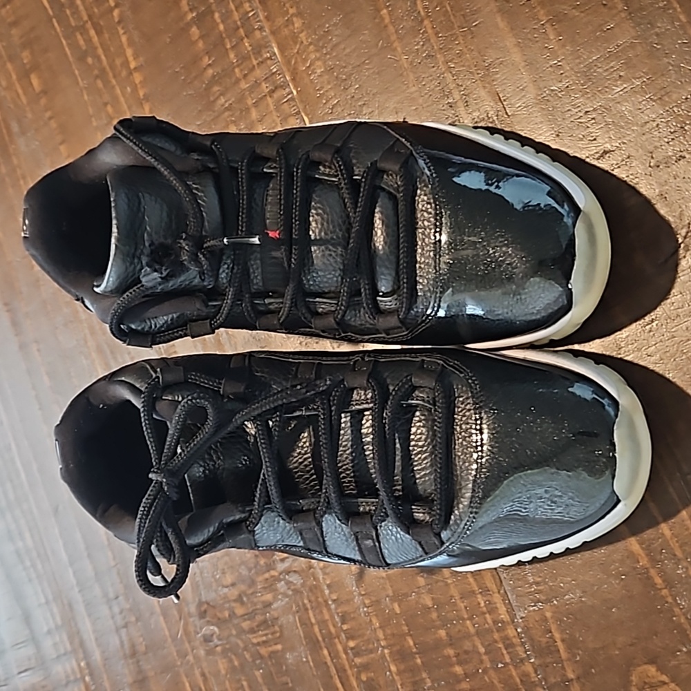 Jordan 11 retro low 72-10